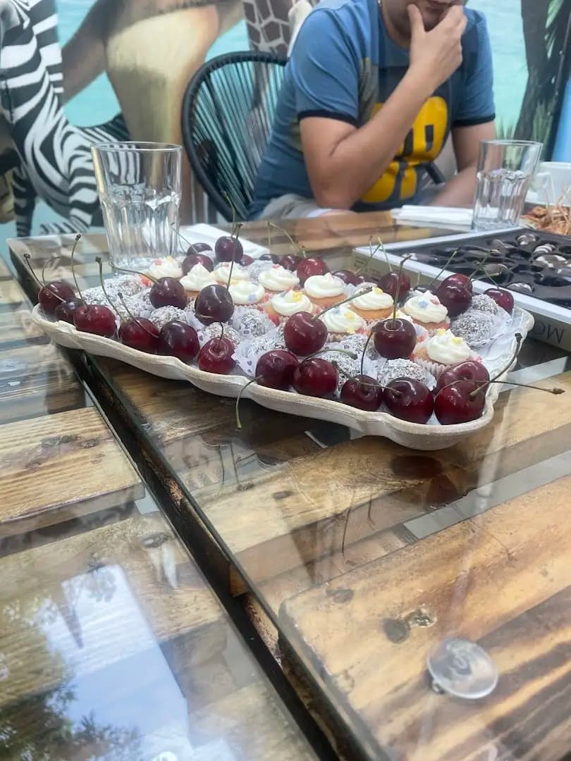 Cafe Avenue