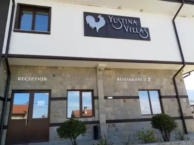 Yustina Villas Guest House