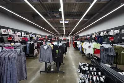 Nike Factory Store (Outlet)