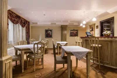 Hotel B&B Trust