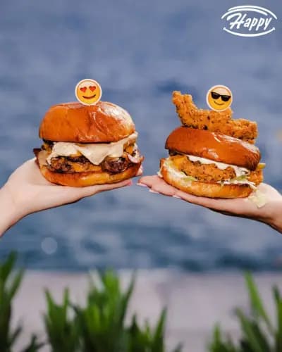 Happy Bar & Grill