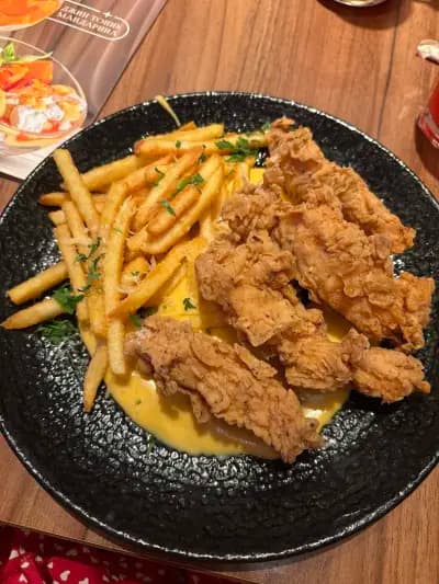Happy Bar & Grill