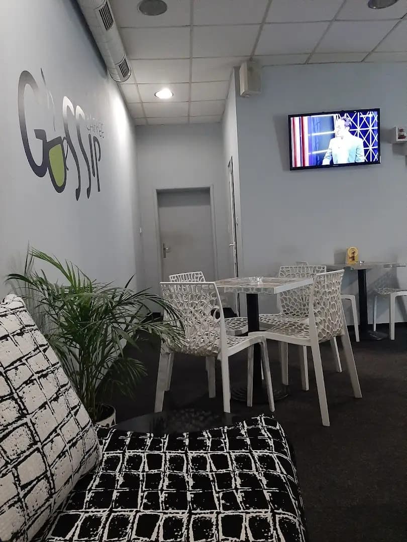 Gossip Cafe