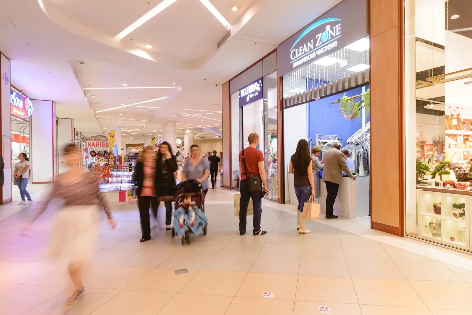 Clean Zone - Paradise Center