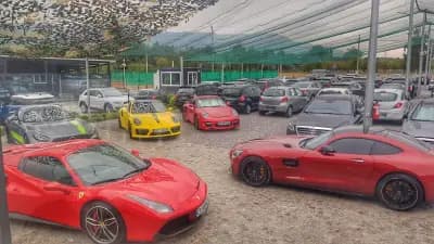 Exclusive R Car Center