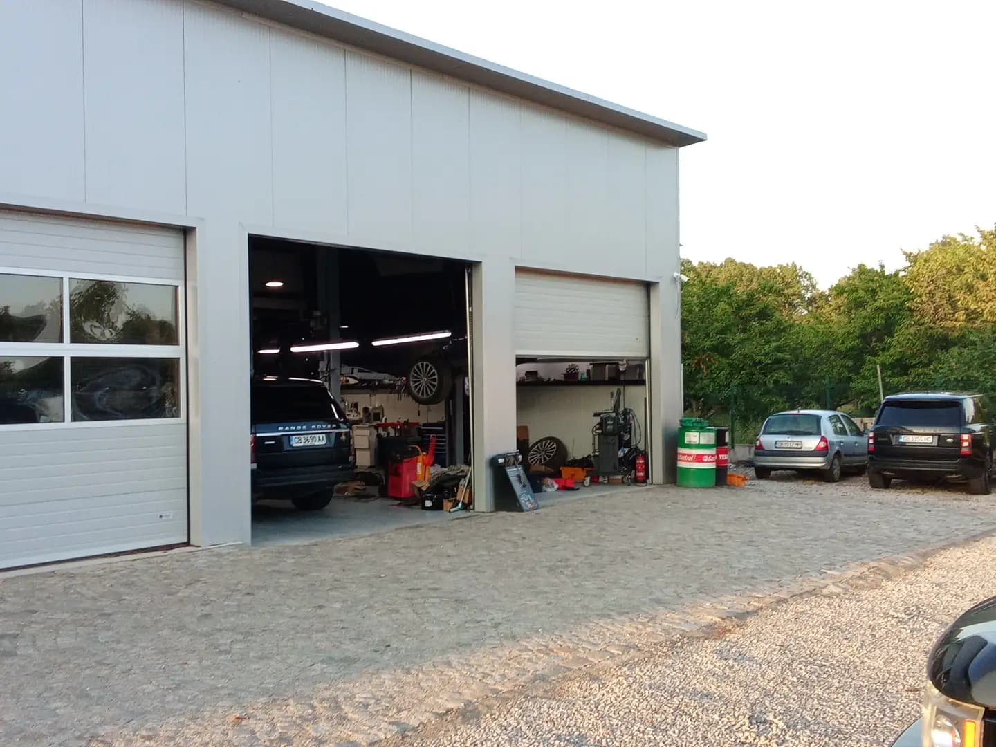 Exclusive R Car Center