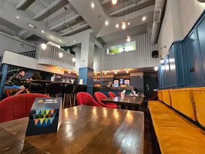 Skapto Burgers, Beers and Fries Kapana