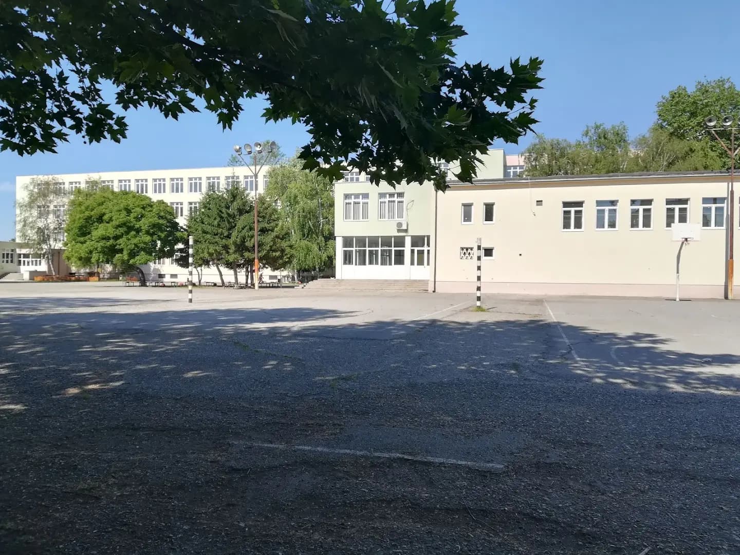 ОУ „Николай Петрини“