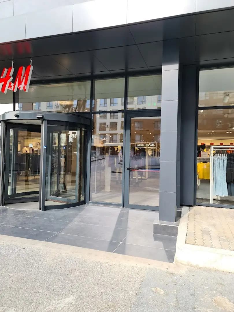 H&M