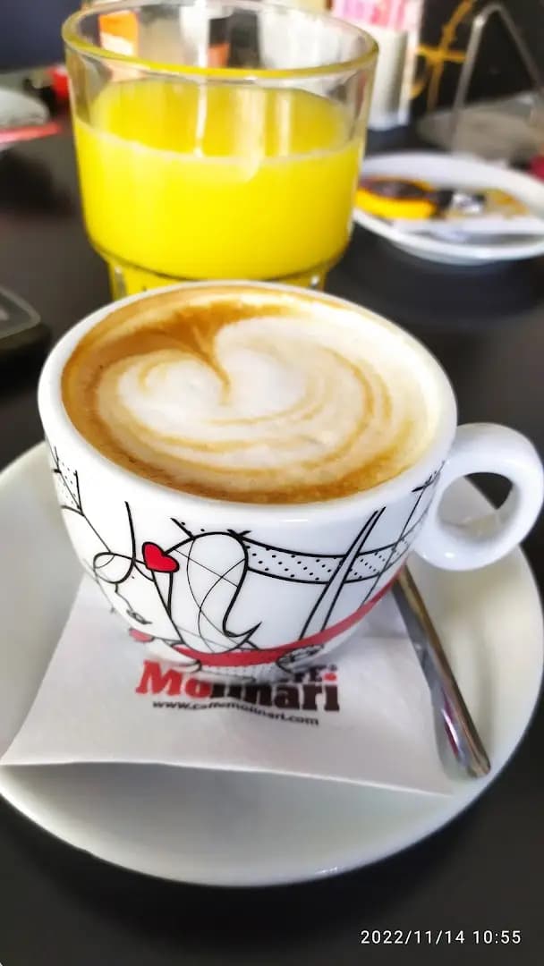 Brothers' cafe
