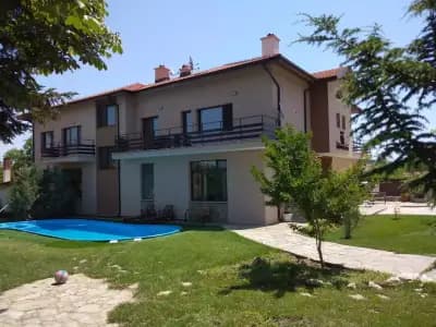 Villa Mezek