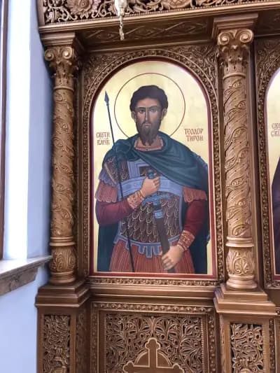 Храм „Свети Архангел Михаил“