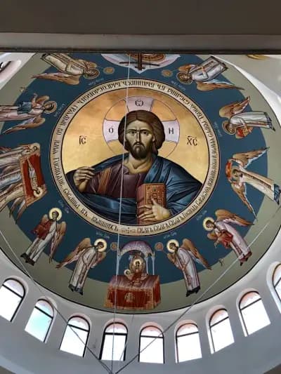 Храм „Свети Архангел Михаил“