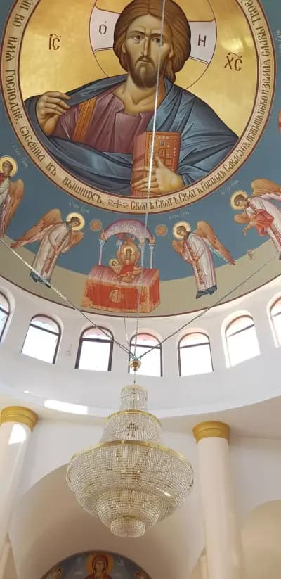 Храм „Свети Архангел Михаил“