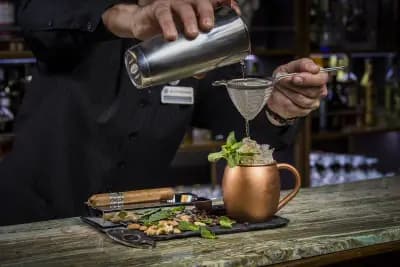 Cigar Bar Hotel Marinela