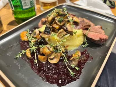 Frame Bar & Food