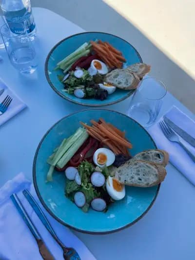 Tutti Beach Restaurant