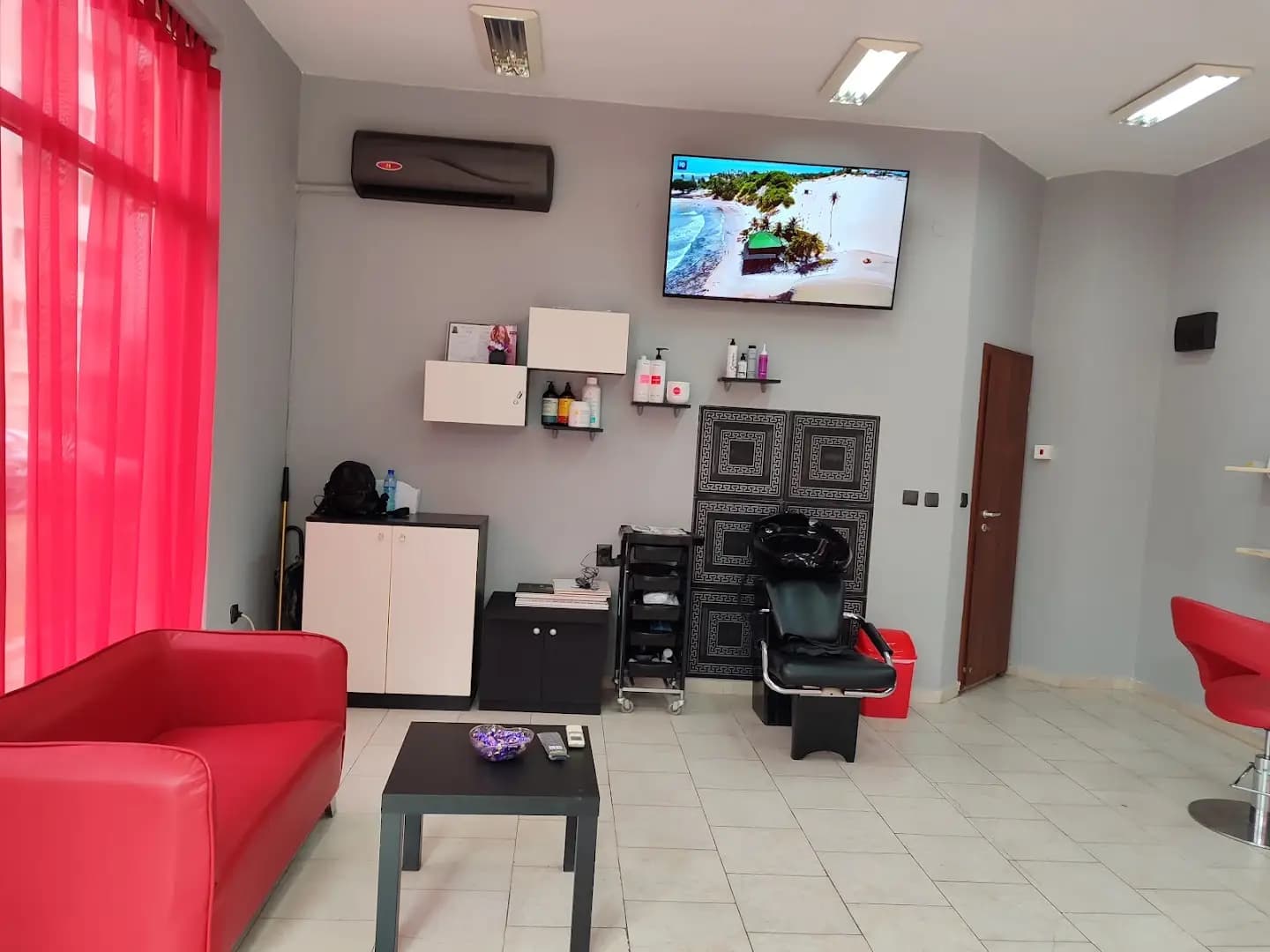 Veli Fashion and Beauty