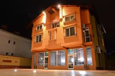 Hotel "London"