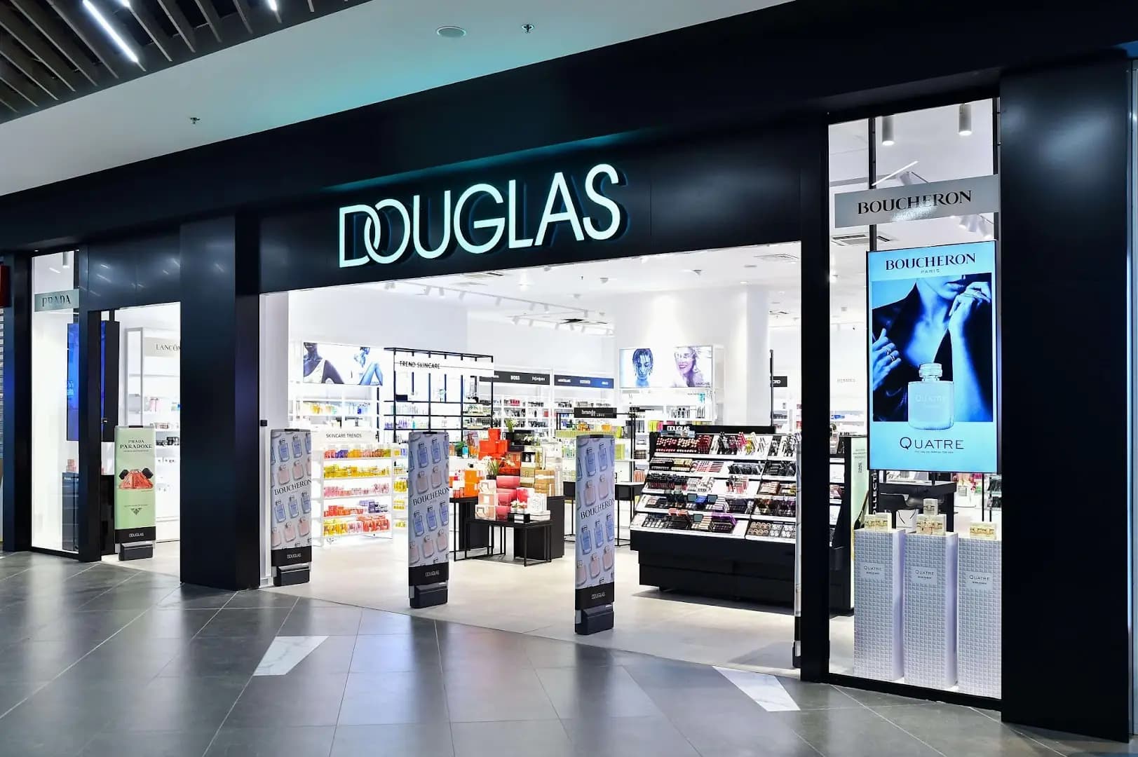 DOUGLAS 14 HOLIDAY PARK MALL STARA ZAGORA