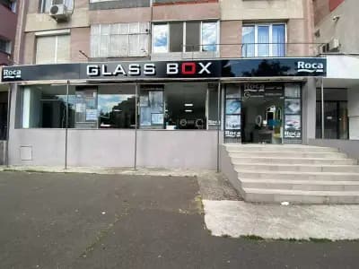 Glass Box