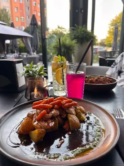 Flavor Bar & Restaurant