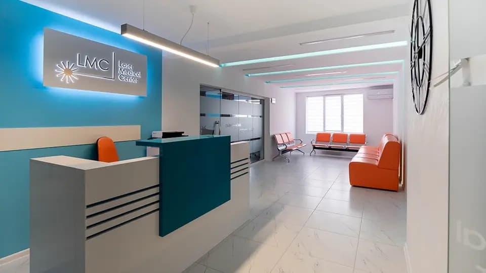 Др. Томислав Лазаревски Ортопед-Травматолог Dr. Tomislav Lazarevski Orthopaedic - Traumatologist