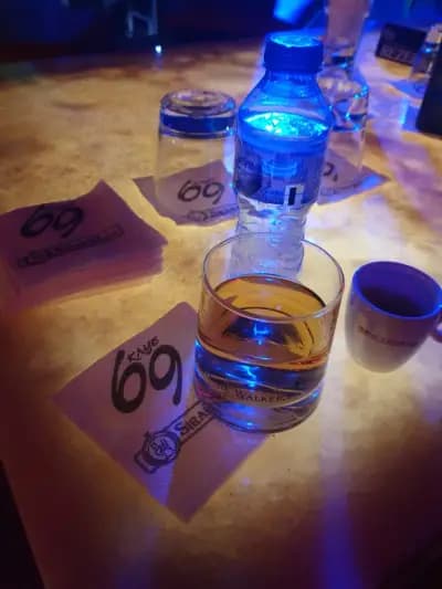 STORY PREMIUM CLUB