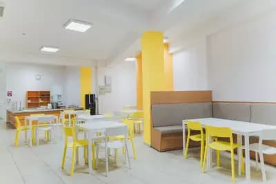 ЧАСТНО СРЕДНО УЧИЛИЩЕ ПО ИЗКУСТВА И ЧУЖДИ ЕЗИЦИ "АРТИС"