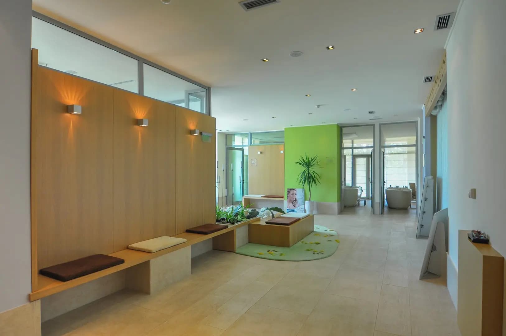 Elements Spa - Flamingo Grand