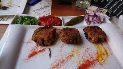 PLAZA Bar & Dinner