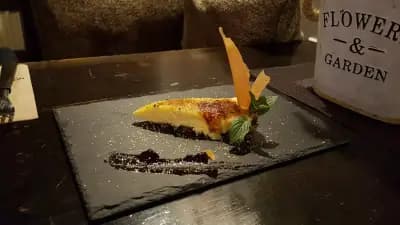 Семеен Хотел Жорела