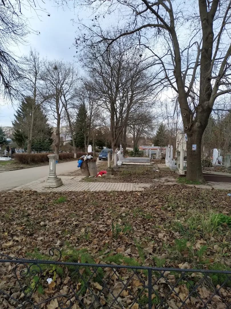Гробищен парк Чародейка