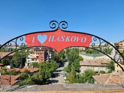 Монумент на "Света Богородица"