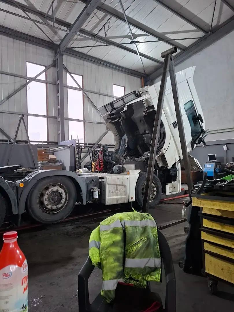 Автоцентър Асовете ООД - TIR сервиз и части за камиони