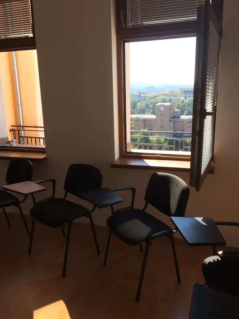 Езиков център Лингуа франка Lingua franca language centre