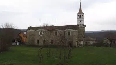 Храм "Свети Архангел Михаил"