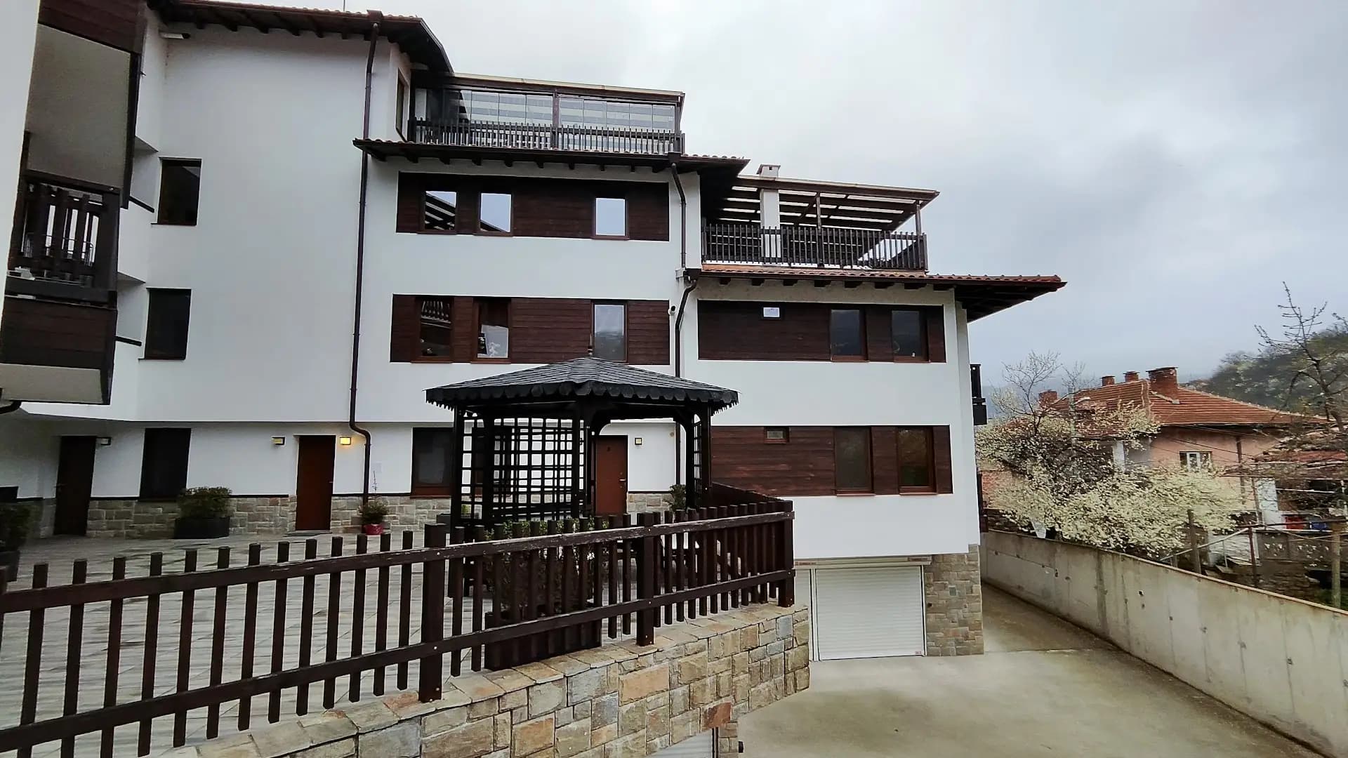 Tarnovgrad Apartments