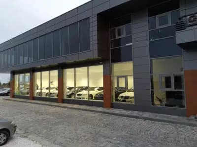 Автосалон Агресия