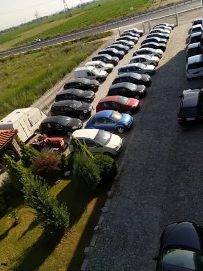 Автосалон Агресия