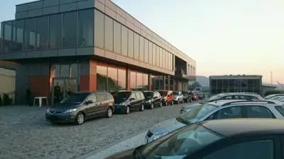 Автосалон Агресия