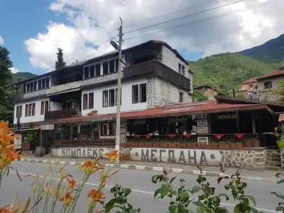 Megdana Hotel