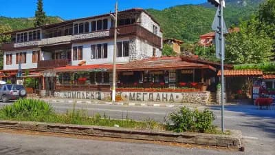 Megdana Hotel
