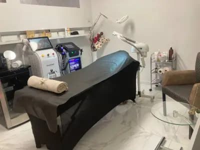 Салон Лю Безен
