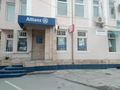 Банков офис на Алианц Банк България