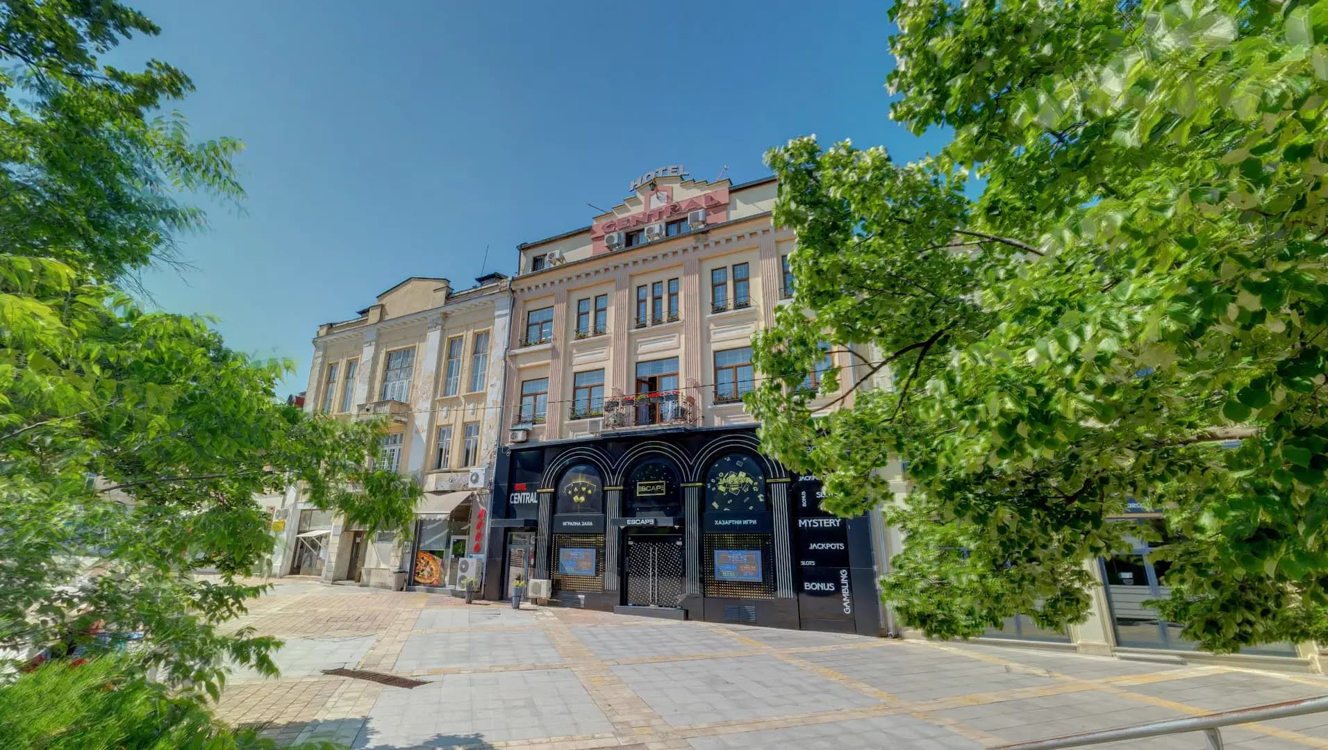 Family Hotel Central