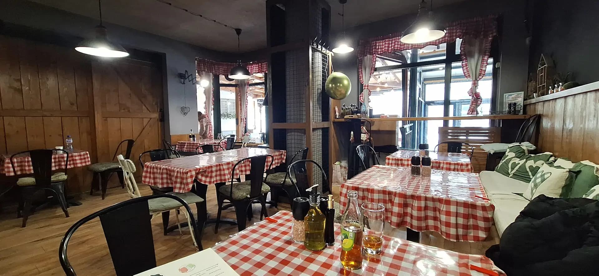 Otto Pizza Napoletana