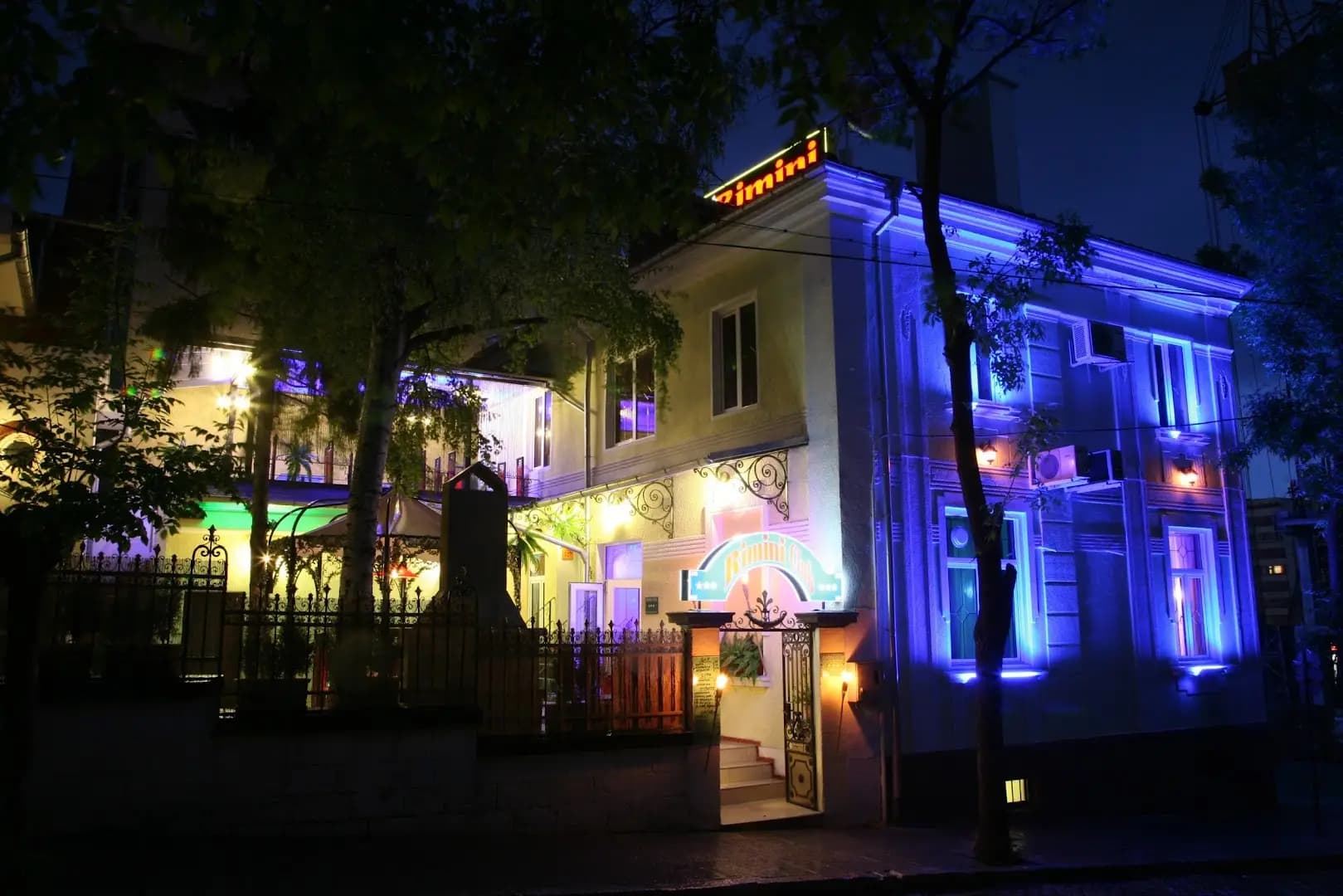 Rimini Club Inn & Suites