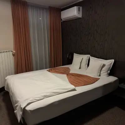 Riverside Family Hotel