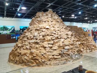 Александровска гробница
